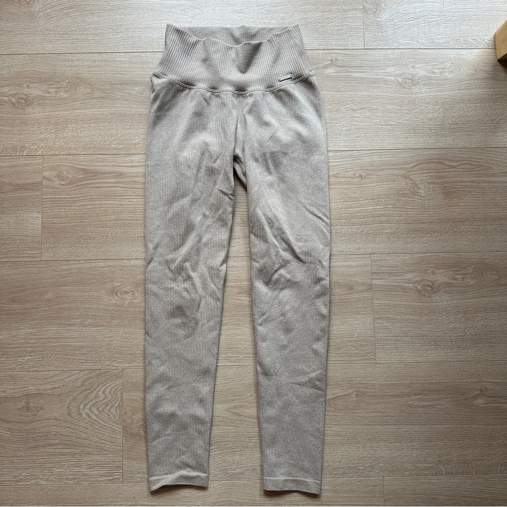 AIMN beige ribbed seamless leggings